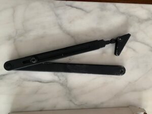 Cierrapuertas Tesa Assa Abloy CT3000 S/R Negro dañado - Imagen 6